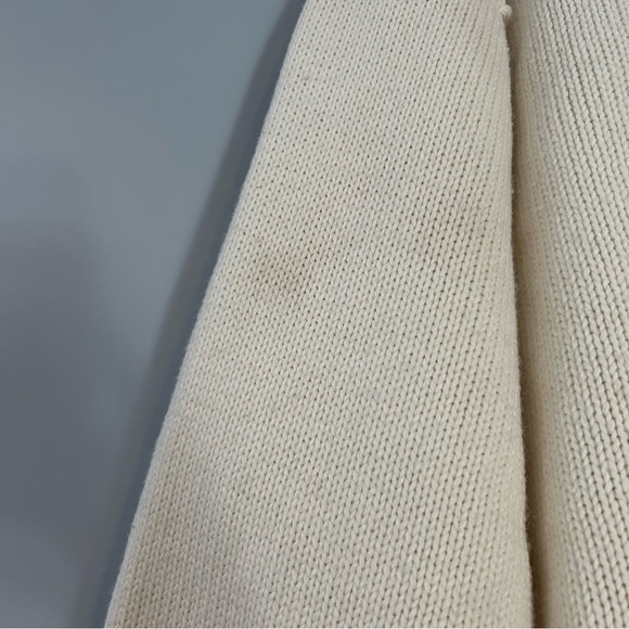 [Liz Baker] White Button Cardigan - Picture 2 of 9